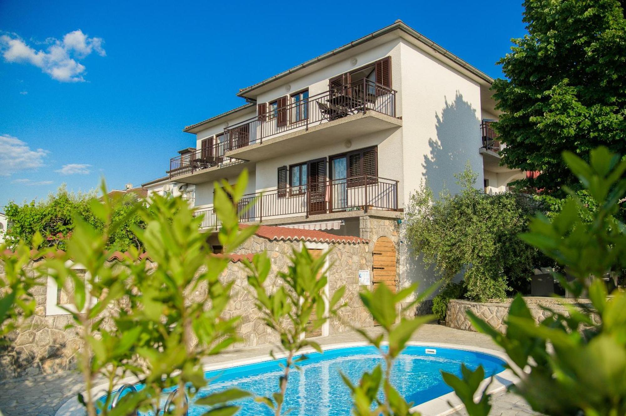 Bubi Apartments Малинска Экстерьер фото