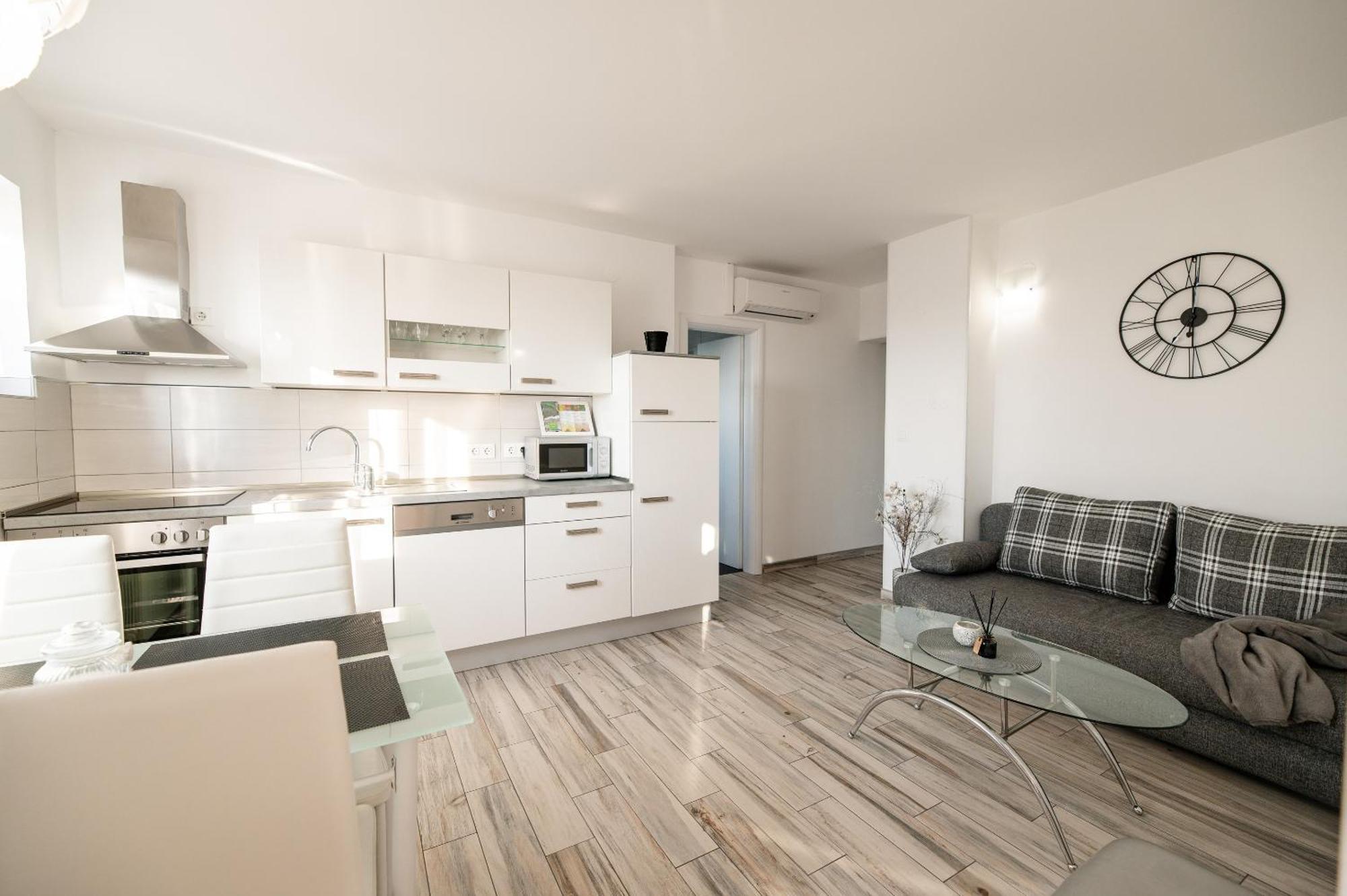 Bubi Apartments Малинска Экстерьер фото