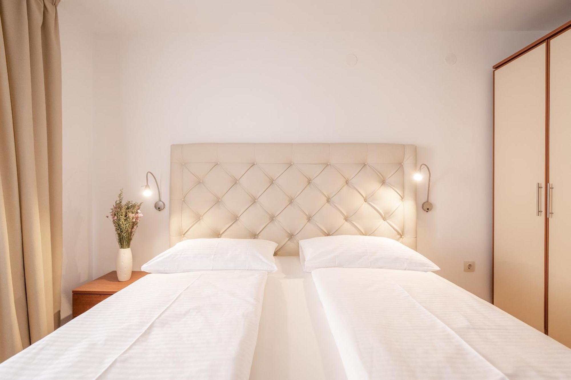 Bubi Apartments Малинска Экстерьер фото