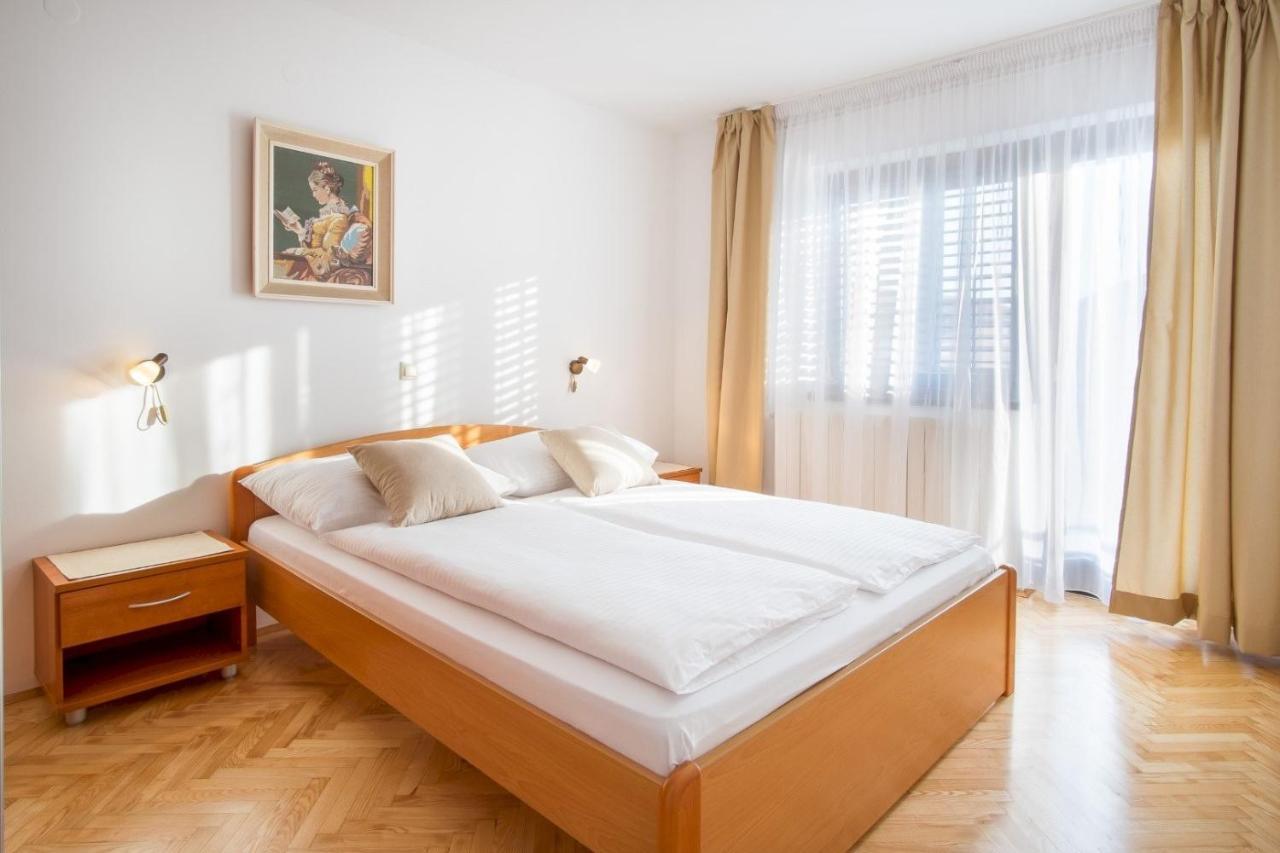Bubi Apartments Малинска Экстерьер фото