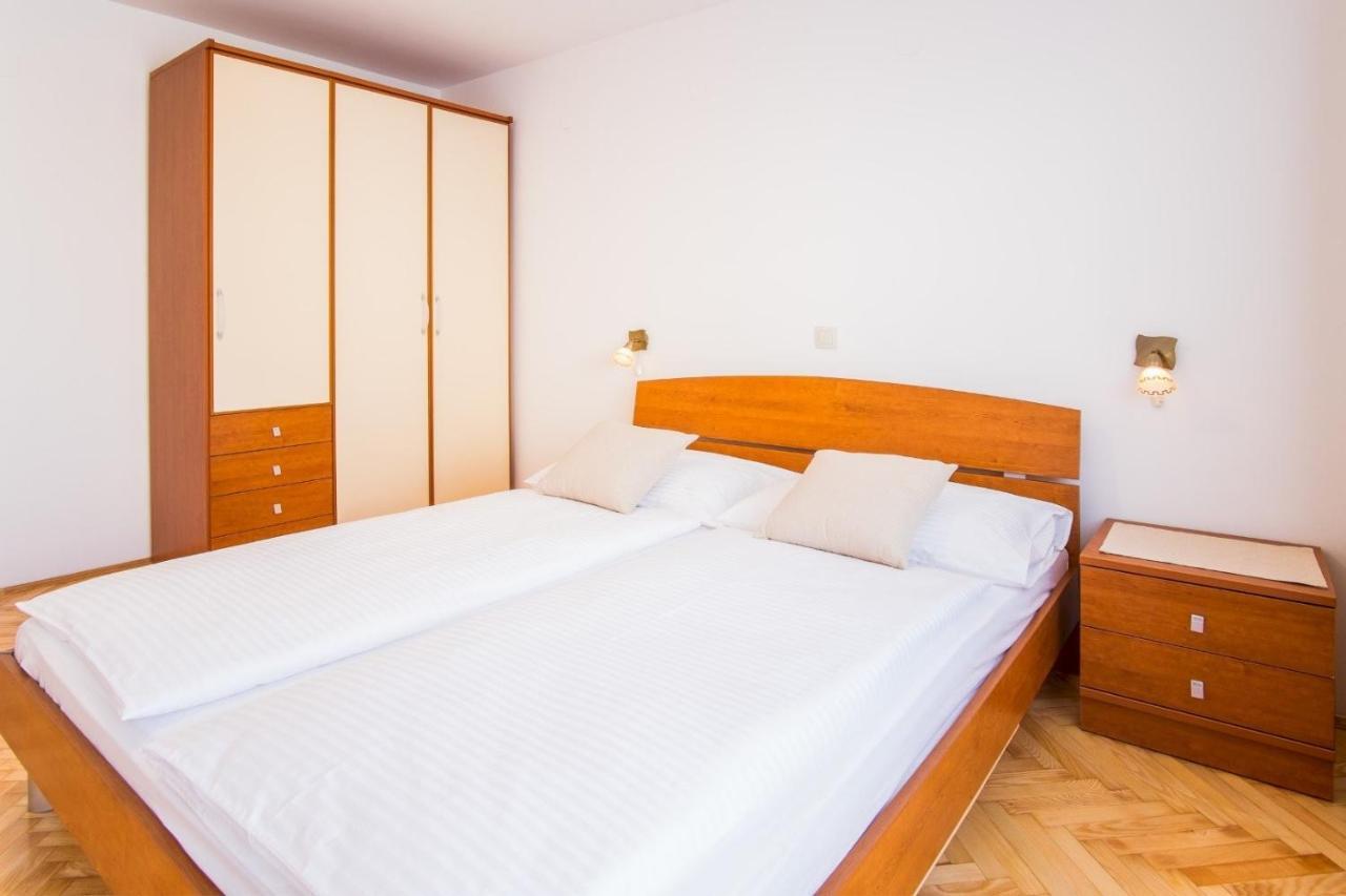 Bubi Apartments Малинска Экстерьер фото
