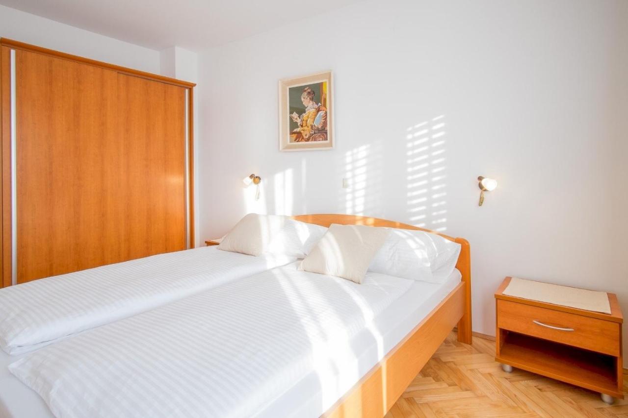 Bubi Apartments Малинска Экстерьер фото