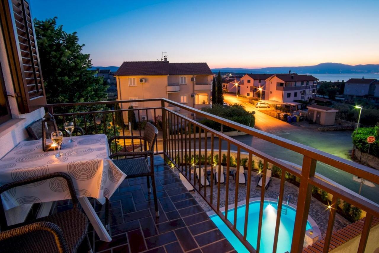 Bubi Apartments Малинска Экстерьер фото
