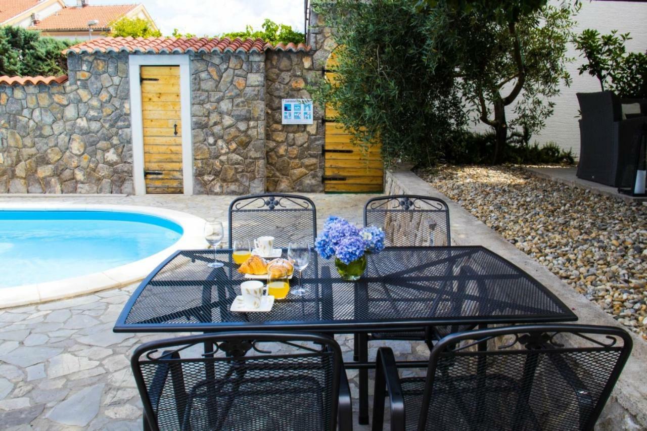 Bubi Apartments Малинска Экстерьер фото